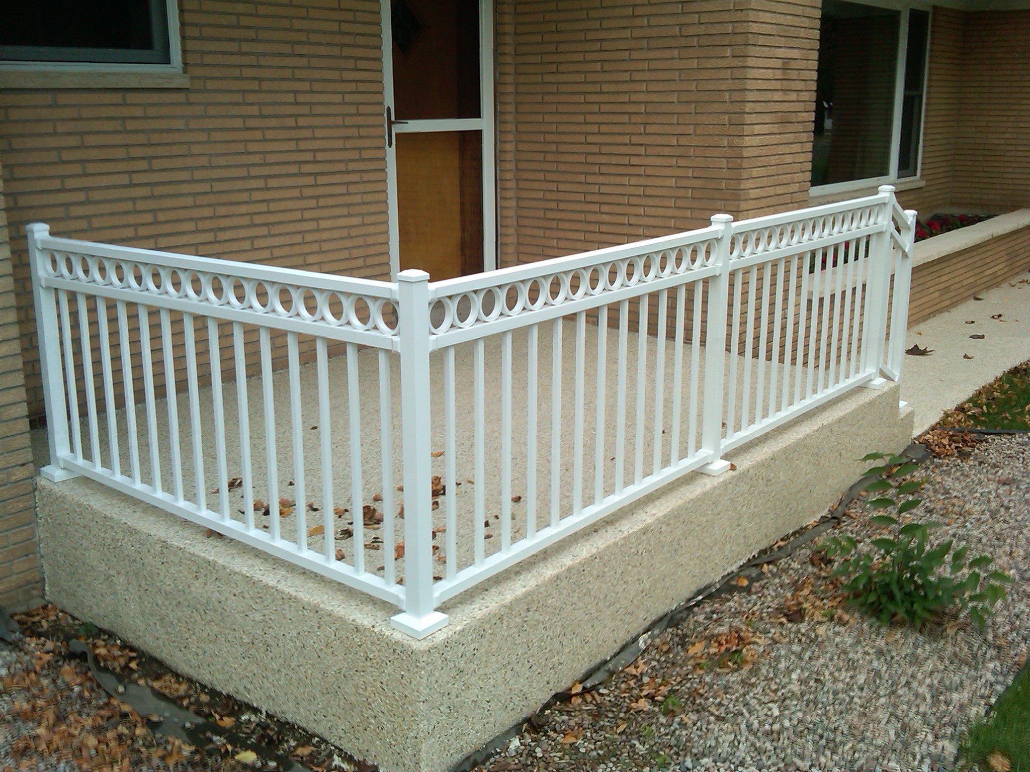 courtyard railing 1 | Phillips Outdoor Services