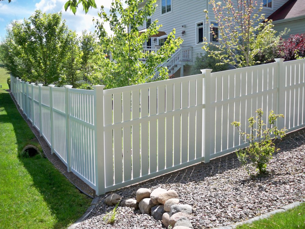 Vinyl Semi Private Fencing Products | Phillips Outdoors - La Crosse, WI